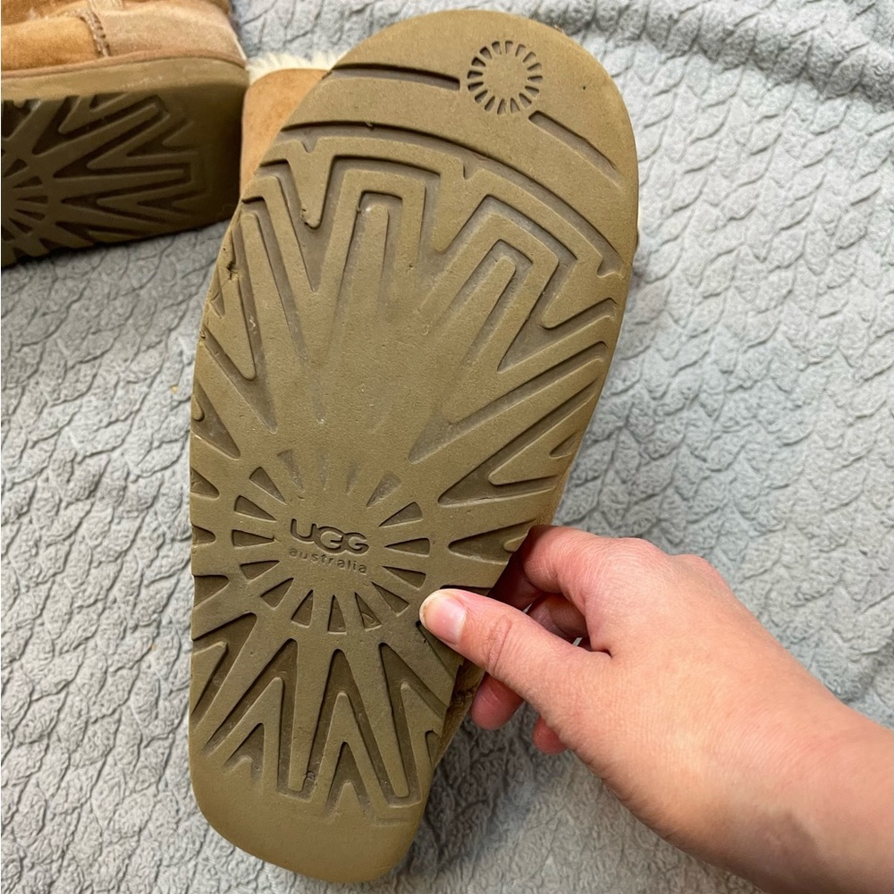 Ugg Bailey Button Tall Three Wooden Buttons Size 8 - image 6